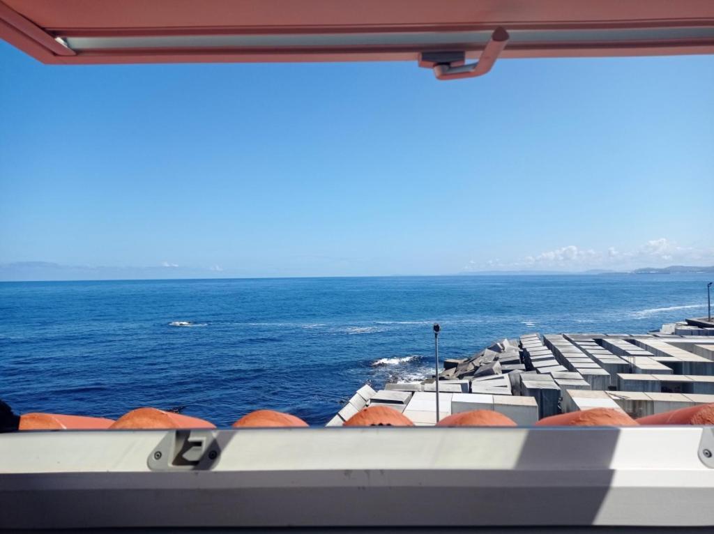 Vila Marina. Casa Marinera Con Terraza Sobre El Mar En Caion Cayón Extérieur photo